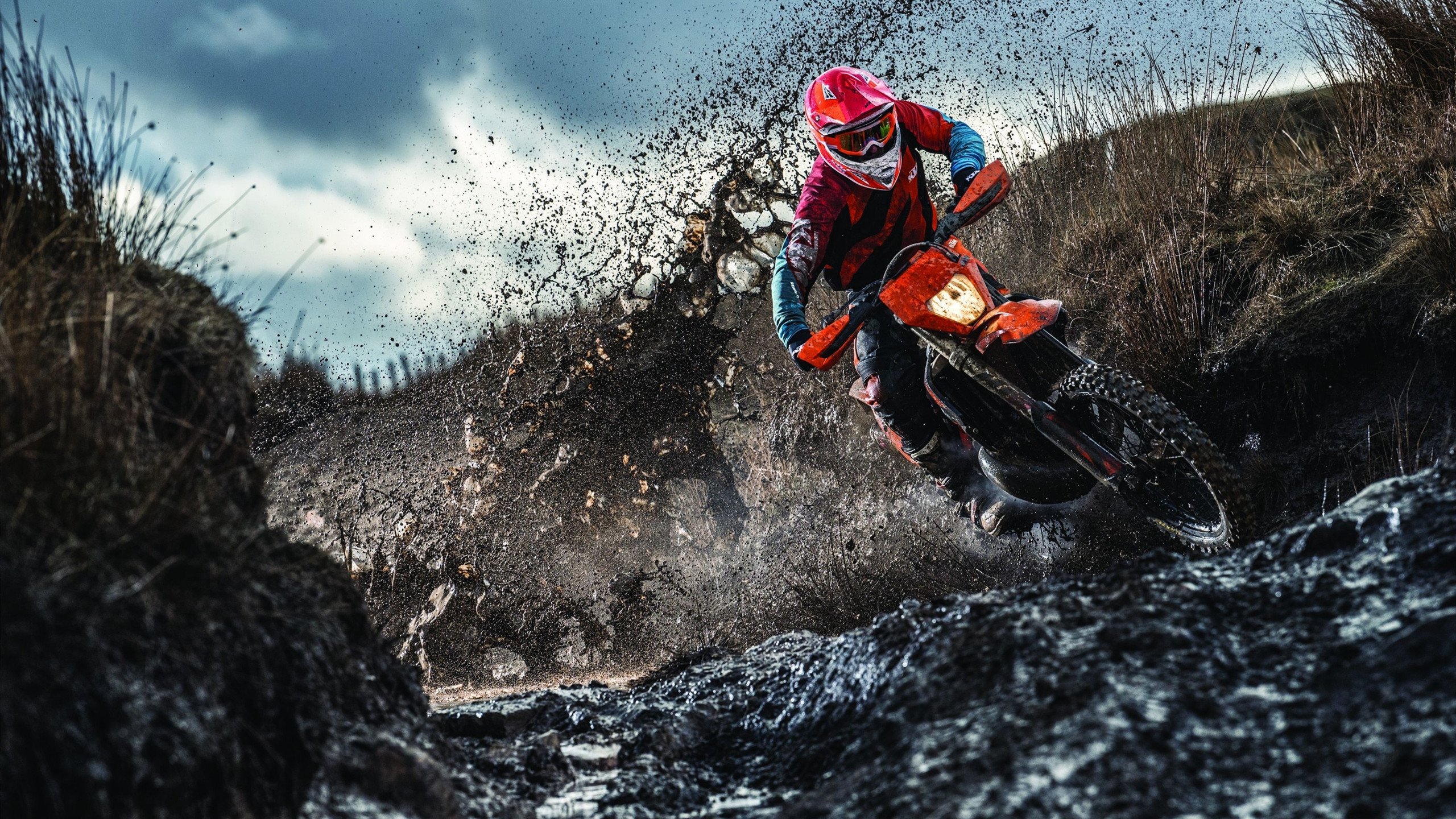 尼斯通过快速切换打出连续攻势,尼斯球员中枪