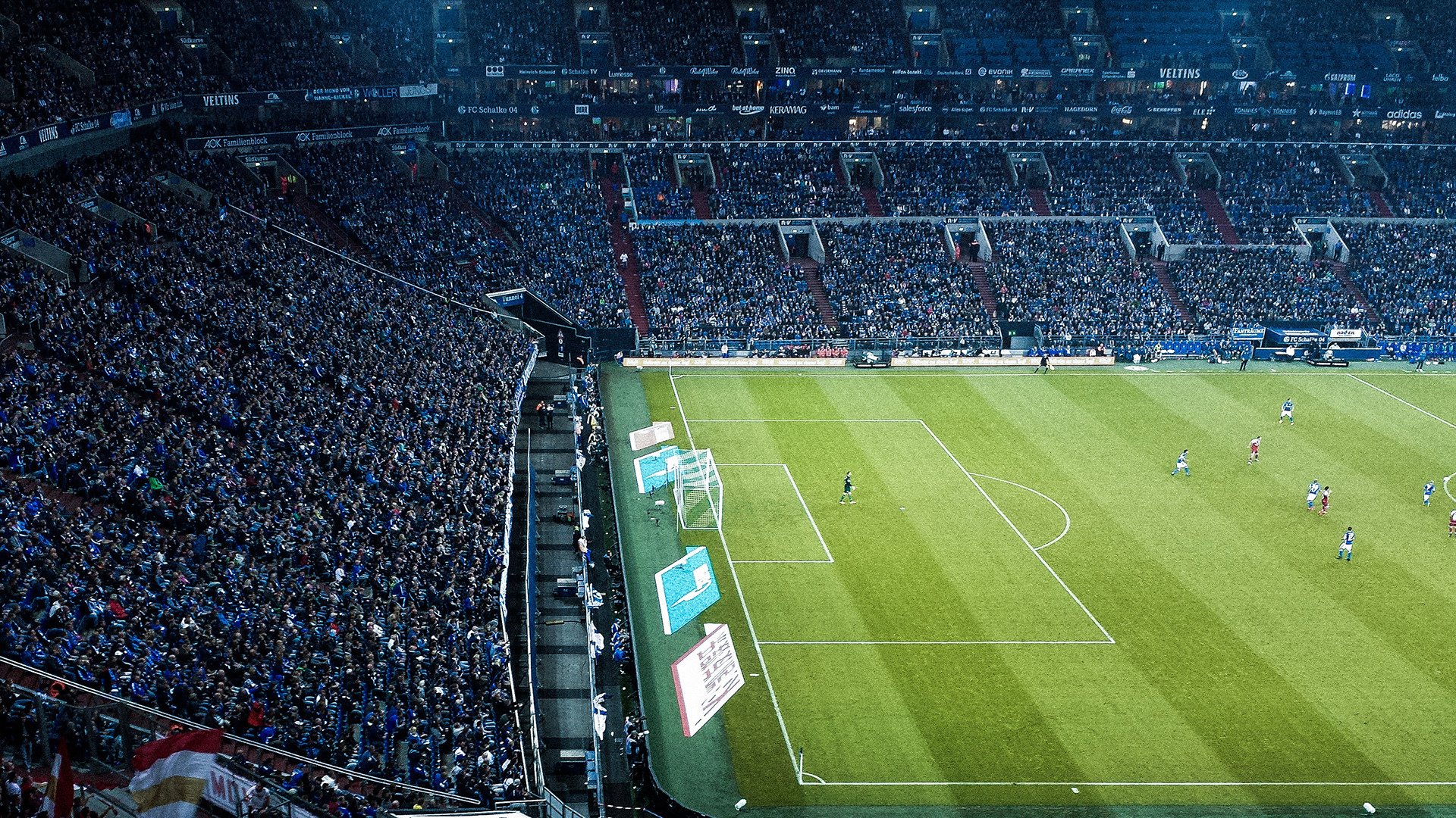 教练团队战术调整助力比赛胜利,教练布置战术